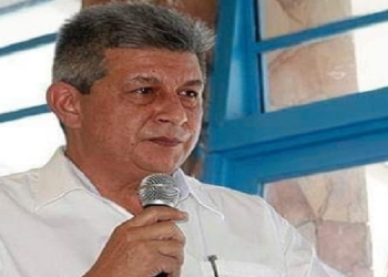 Internado com suspeita de Covid-19, ex-governador Zé Filho recebe alta médica